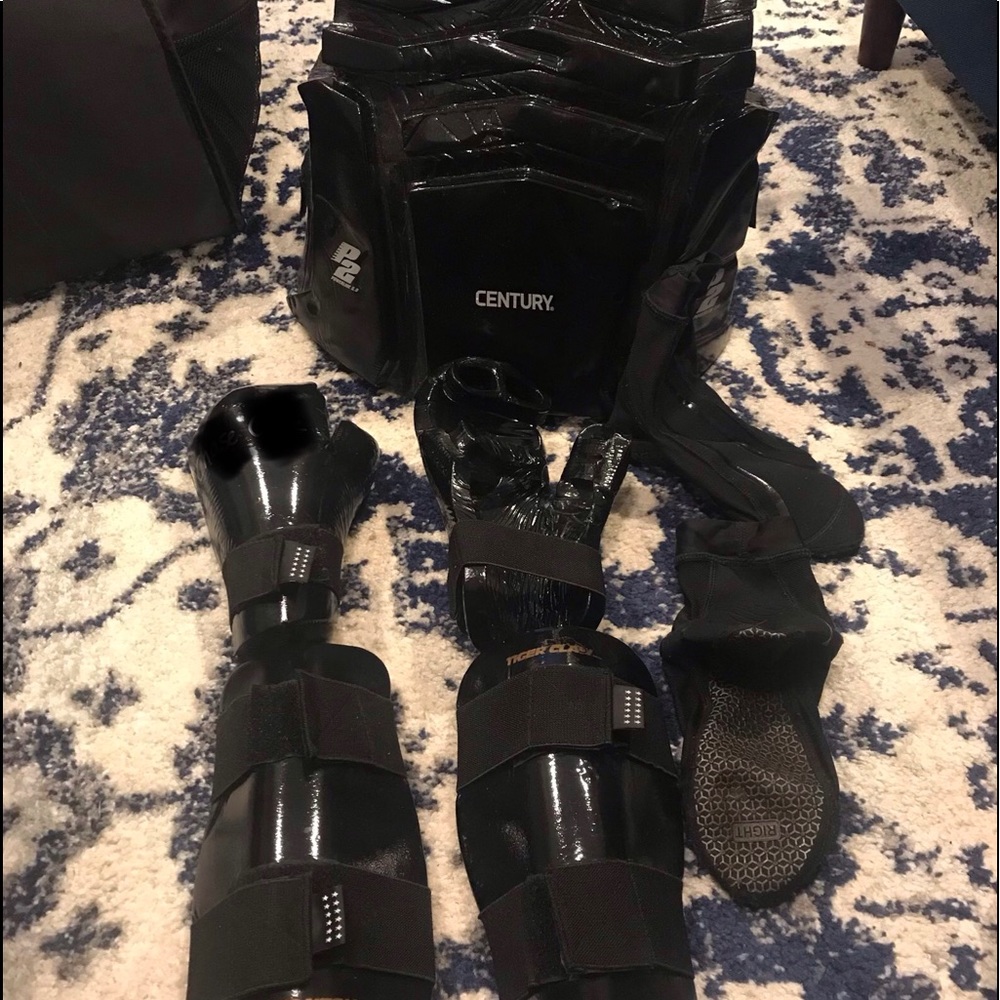 Youth martial arts gear EUC